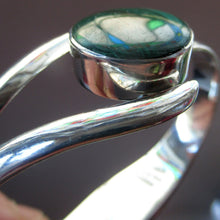 Load image into Gallery viewer, Vintage Mexican Taxco 925 Sterling Silver Bracelet or Hinged Bangle
