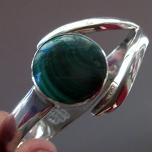 Load image into Gallery viewer, Vintage Mexican Taxco 925 Sterling Silver Bracelet or Hinged Bangle
