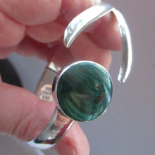 Load image into Gallery viewer, Vintage Mexican Taxco 925 Sterling Silver Bracelet or Hinged Bangle
