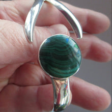 Load image into Gallery viewer, Vintage Mexican Taxco 925 Sterling Silver Bracelet or Hinged Bangle
