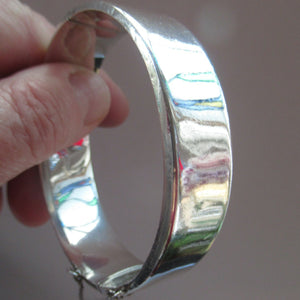 1970s Vintage Solid Silver Hallmarked Hinged Cuff Bracelet Bangle