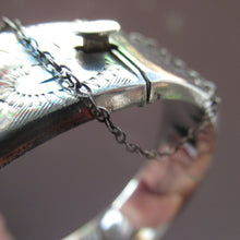 Load image into Gallery viewer, 1970s Vintage Solid Silver Hallmarked Hinged Cuff Bracelet Bangle
