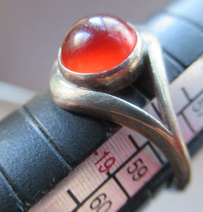Vintage 1970s SCOTTISH SILVER Ortak Ring. Inset with a Cornelian Agate. Designed by Malcolm Gray UK Size P 1/2