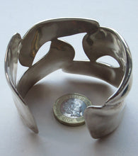 Load image into Gallery viewer, Vintage MEXICAN TAXCO 925 Sterling Silver Cuff Bracelet
