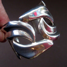 Load image into Gallery viewer, Vintage MEXICAN TAXCO 925 Sterling Silver Cuff Bracelet
