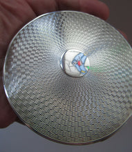 Load image into Gallery viewer, Vintage 1940s Hallmarked 1946 Solid Silver Powder Compact
