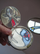 Load image into Gallery viewer, Vintage 1940s Hallmarked 1946 Solid Silver Powder Compact
