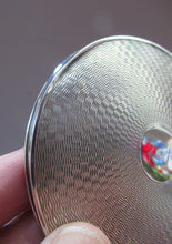 Load image into Gallery viewer, Vintage 1940s Hallmarked 1946 Solid Silver Powder Compact
