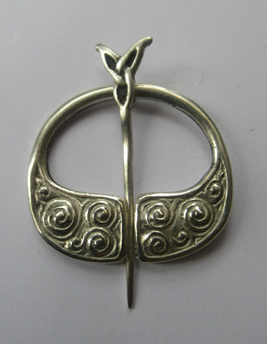 SILVER Penannular Brooch by Iain MacCormick of Iona after Alexander Ritchie
