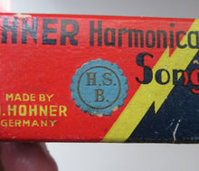 Load image into Gallery viewer, Hohner Vamper Song Band Mouth Organ. No 8212. Made in Germany
