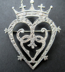 Vintage Edinburgh Hallmarked Solid Silver Scottish Luckenbooth Brooch