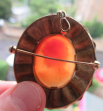 Load image into Gallery viewer, Vintage 9ct gold Shell Cameo Brooch London Hallmark
