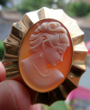 Load image into Gallery viewer, Vintage 9ct gold Shell Cameo Brooch London Hallmark

