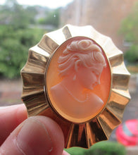 Load image into Gallery viewer, Vintage 9ct gold Shell Cameo Brooch London Hallmark
