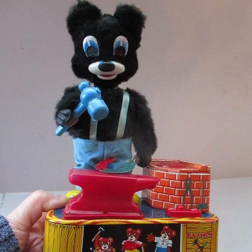 1950s Blacksmith Bear Battery Tinplate Toy A1 Japanese