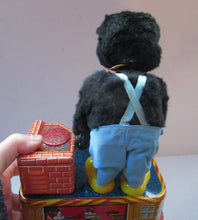 Load image into Gallery viewer, 1950s Blacksmith Bear Battery Tinplate Toy A1 Japanese
