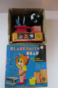 1950s Blacksmith Bear Battery Tinplate Toy A1 Japanese