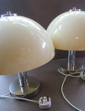 Load image into Gallery viewer, 1970s Vintage Italian Prova Table Lamp with Cream Plastic Mushroom Shade
