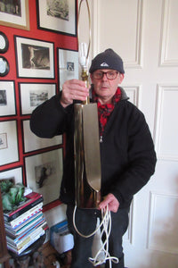 FABULOUS Substantial Vintage Late 1960s / Early 1970s Skyscraper Gold-Tone Metal Table Lamp