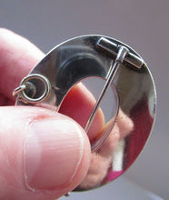 Load image into Gallery viewer, Antique Victorian Agate or Pebble Brooch Solid Silver 

