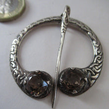 Load image into Gallery viewer, 1960s Glasgow Hallmark Silver Penannular Brooch with Citrines
