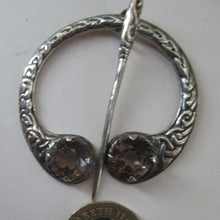 Load image into Gallery viewer, 1960s Glasgow Hallmark Silver Penannular Brooch with Citrines
