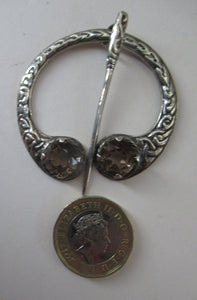 1960s Glasgow Hallmark Silver Penannular Brooch with Citrines