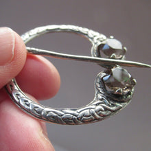 Load image into Gallery viewer, 1960s Glasgow Hallmark Silver Penannular Brooch with Citrines
