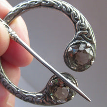 Load image into Gallery viewer, 1960s Glasgow Hallmark Silver Penannular Brooch with Citrines
