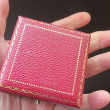 Load image into Gallery viewer, Antique SCOTTISH VICTORIAN SILVER &amp; Agate Hardstone Brooch or Pin. Old Red Leather Box
