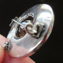 Load image into Gallery viewer, Antique SCOTTISH VICTORIAN SILVER &amp; Agate Hardstone Brooch or Pin. Old Red Leather Box
