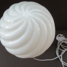 Load image into Gallery viewer, 1930s Walther &amp; Sohne German Art Deco Frosted Glass Nude Table Lamp
