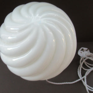 1930s Walther & Sohne German Art Deco Frosted Glass Nude Table Lamp