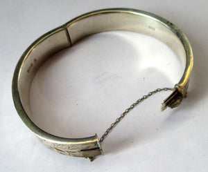 1960s SOLID SILVER Hinged Silver Cuff Bracelet or Bangle