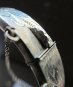 1960s SOLID SILVER Hinged Silver Cuff Bracelet or Bangle