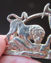 Load image into Gallery viewer, Antique Scottish Silver. 1890s Hamilton &amp; Inches Hallmarked Menu Holder: BEAR HUNT
