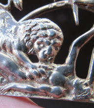 Load image into Gallery viewer, Antique Scottish Silver. 1890s Hamilton &amp; Inches Hallmarked Menu Holder: BEAR HUNT
