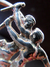 Load image into Gallery viewer, Antique Scottish Silver. 1890s Hamilton &amp; Inches Hallmarked Menu Holder: BEAR HUNT
