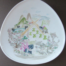 Load image into Gallery viewer, Vintage 1960s Decorative Plate by Rosenthal. Designed by Bele Bachem
