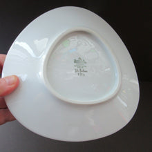 Load image into Gallery viewer, Vintage 1960s Decorative Plate by Rosenthal. Designed by Bele Bachem
