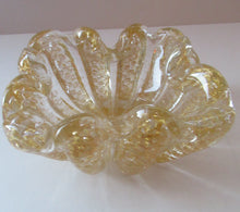 Load image into Gallery viewer, Large 1950s Barovier &amp; Toso MURANO &#39;Cordonato d&#39;Oro&#39; gold leaf glass bowl
