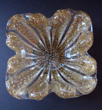Load image into Gallery viewer, Large 1950s Barovier &amp; Toso MURANO &#39;Cordonato d&#39;Oro&#39; gold leaf glass bowl

