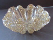 Load image into Gallery viewer, Large 1950s Barovier &amp; Toso MURANO &#39;Cordonato d&#39;Oro&#39; gold leaf glass bowl
