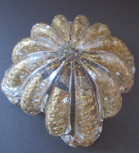 Load image into Gallery viewer, Large 1950s Barovier &amp; Toso MURANO &#39;Cordonato d&#39;Oro&#39; gold leaf glass bowl
