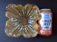 Load image into Gallery viewer, Large 1950s Barovier &amp; Toso MURANO &#39;Cordonato d&#39;Oro&#39; gold leaf glass bowl
