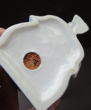 Load image into Gallery viewer, Vintage 1930s / 1940s Ceramic DUTCH Boy and Girl Pair of Bookends 
