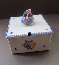 Load image into Gallery viewer, 1930s Poole Carter Stabler &amp; Adams Honey Box. Bee Finial 
