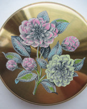 Load image into Gallery viewer, Vintage 1950s Powder Compact Hydrangea Design
