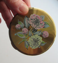 Load image into Gallery viewer, Vintage 1950s Powder Compact Hydrangea Design
