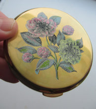 Load image into Gallery viewer, Vintage 1950s Powder Compact Hydrangea Design
